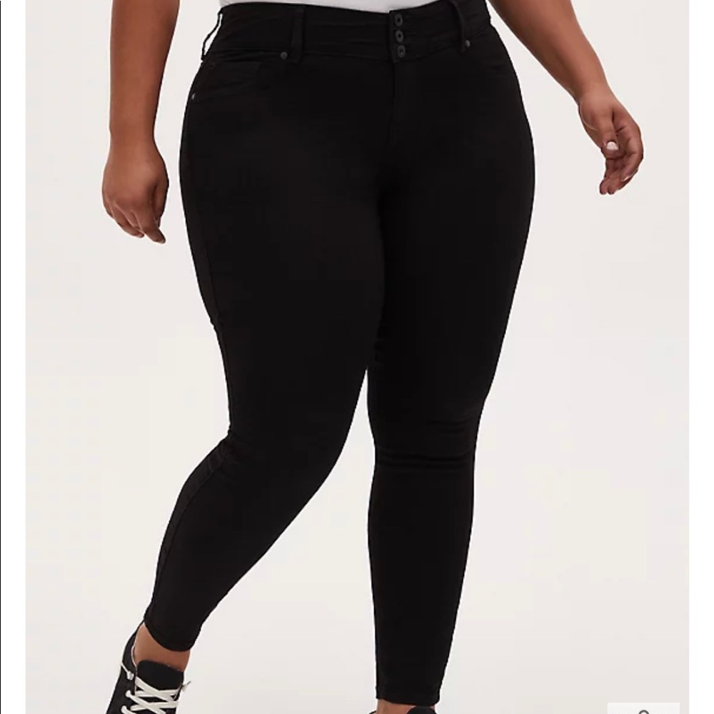 Torrid ECU 3 Button Jegging Size 18